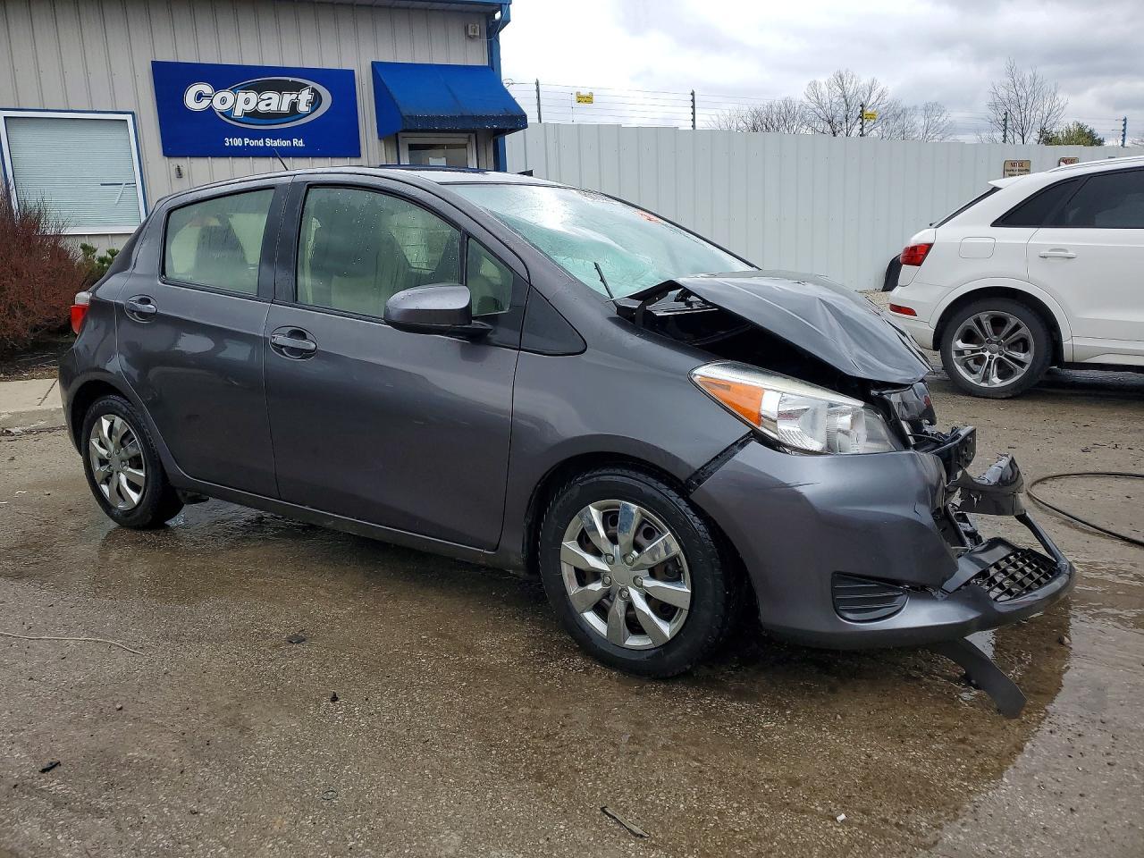2013 Toyota Yaris 5-door le