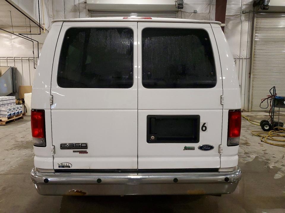2014 Ford Econoline E350 Super Duty Wagon