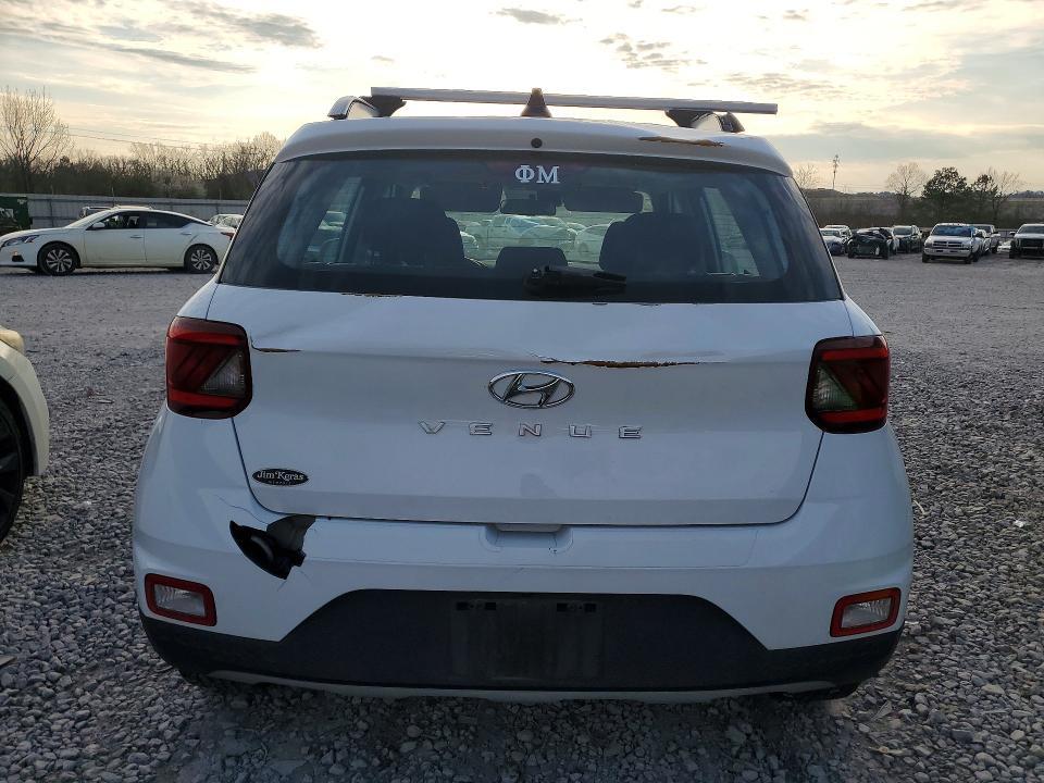 2022 Hyundai Venue sel