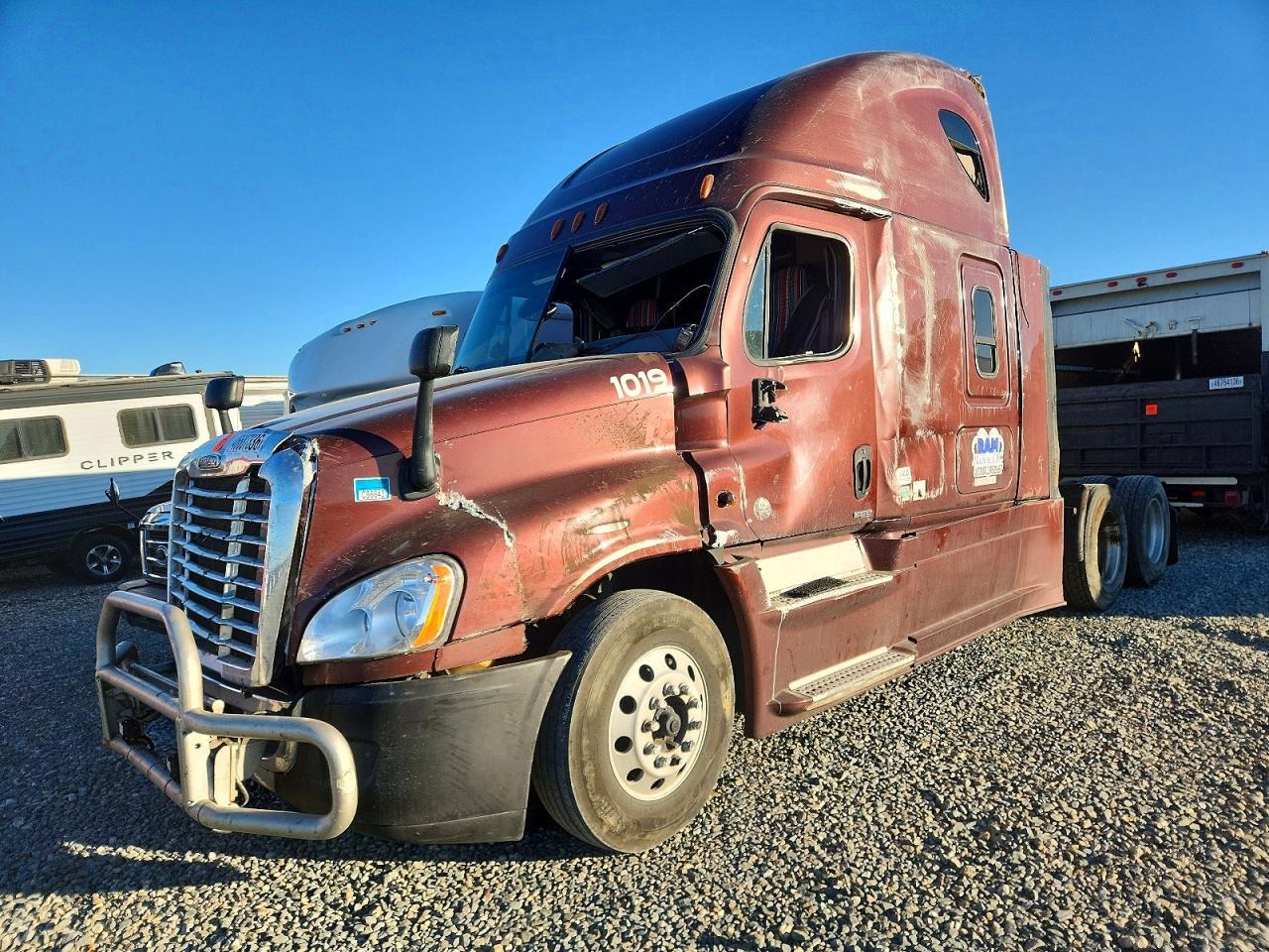 2017 Freigliner 2017 Freightliner Cascadia 125 Semi Truck