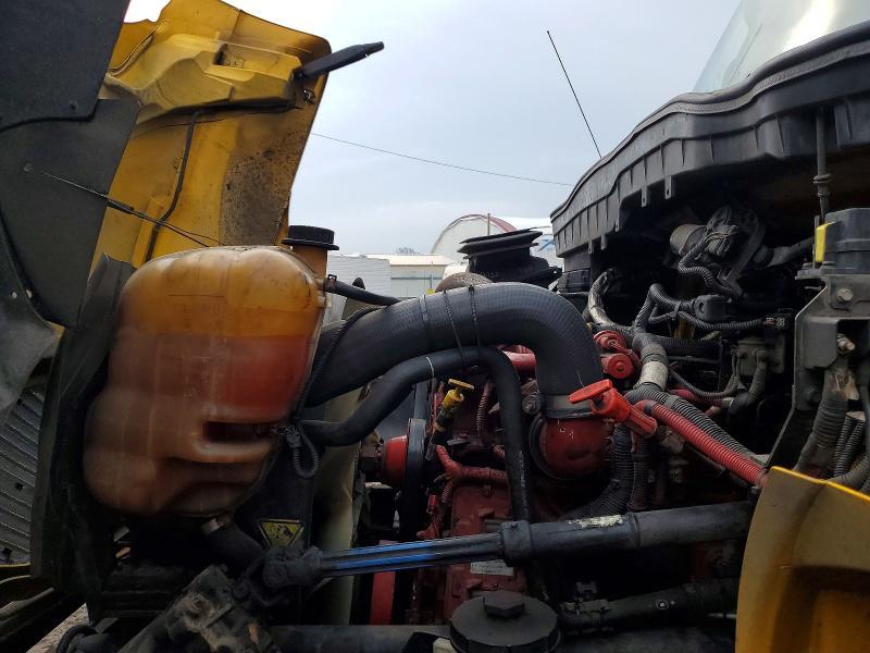 2018 International 4300 box Truck