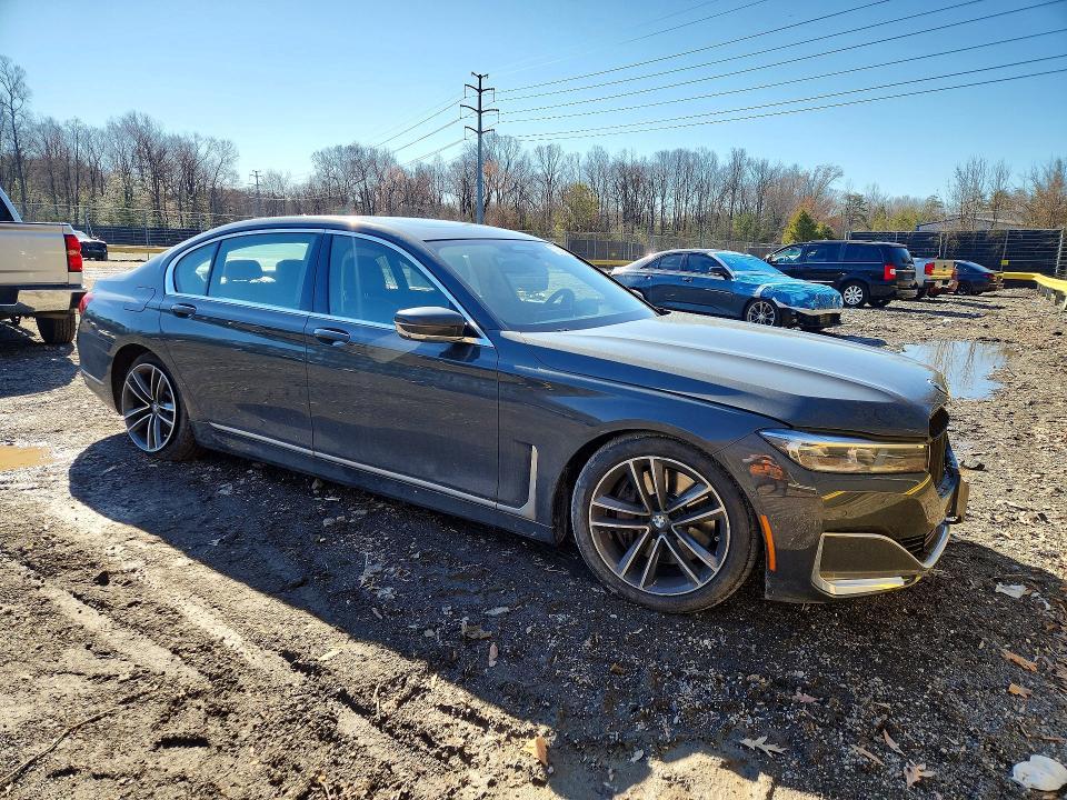 2022 BMW 750 i