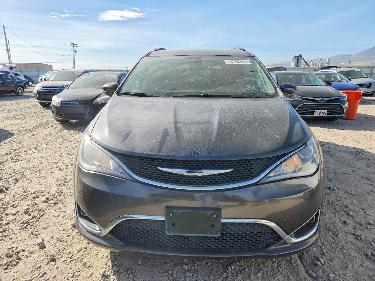 2017 Chrysler Pacifica Touring l