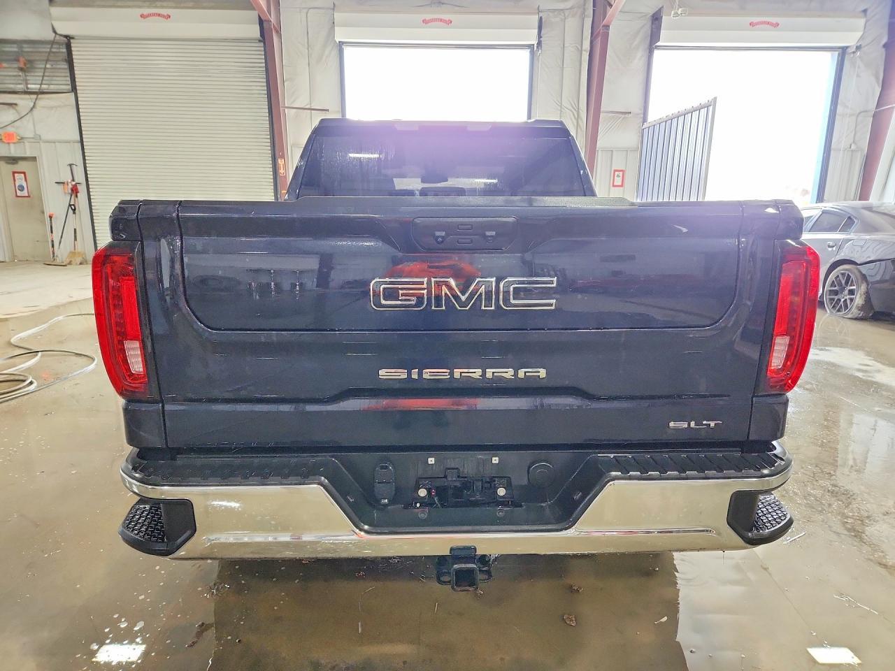 2025 GMC Sierra K1500 SLT