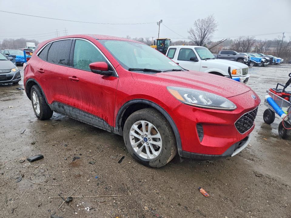 2020 Ford Escape se