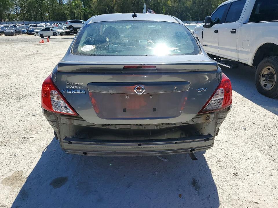 2017 Nissan Versa 1.6 s