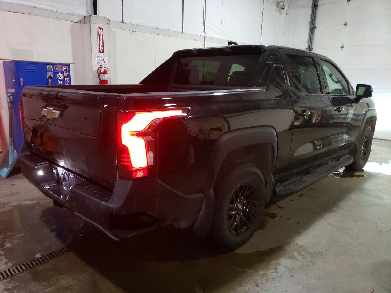 2025 Chevrolet Silverado LT