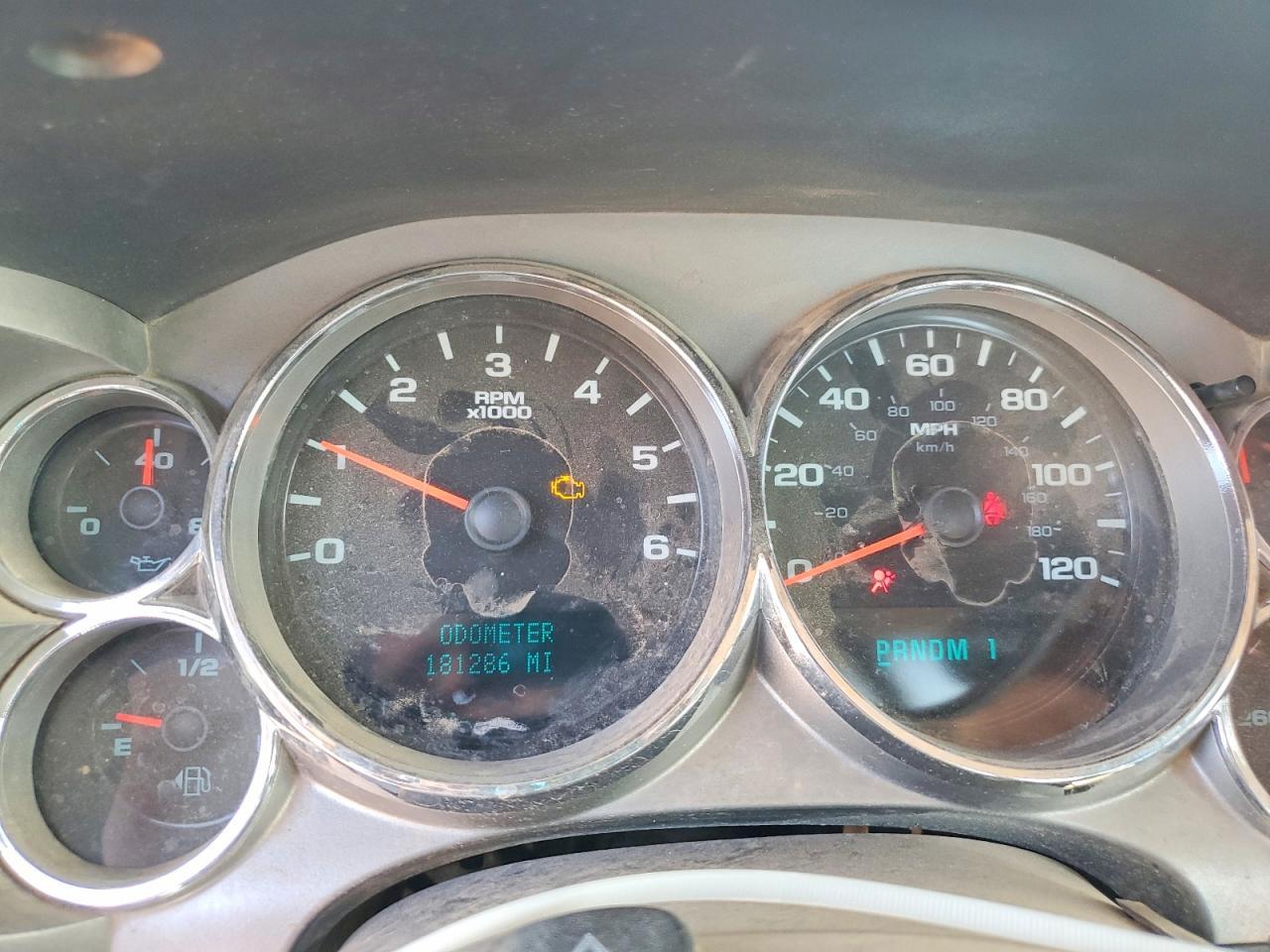 2009 Chevrolet Silverado Flatbed Truck