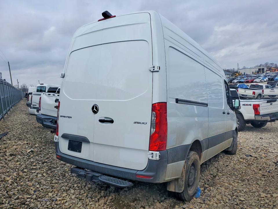 2025 Mercedes-Benz 2025 Mercedes Benz Sprinter 2500 Delivery van