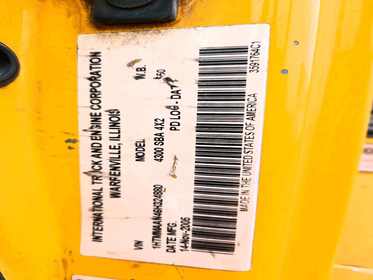 2006 International 4300 BOX Truck