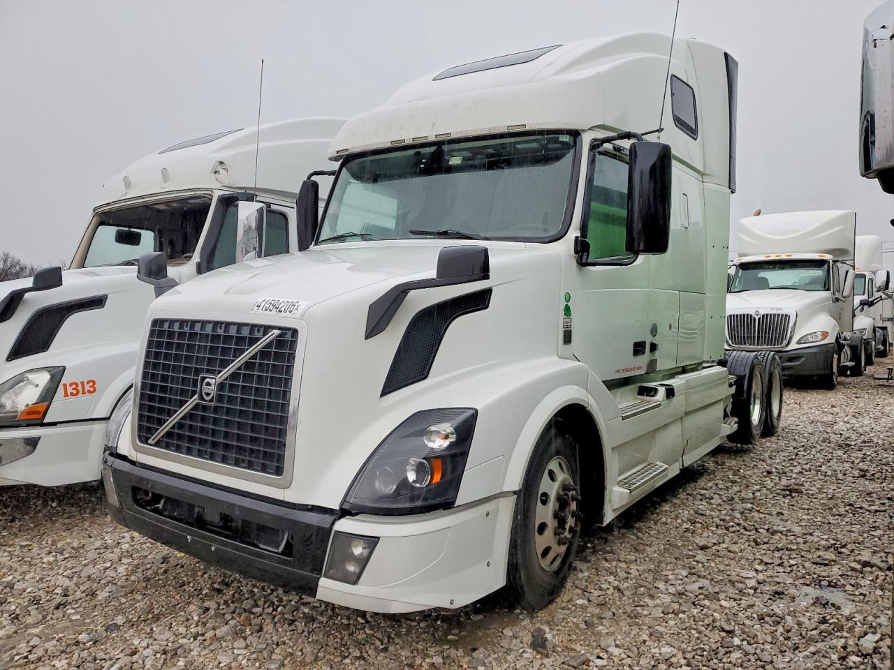2018 Volvo VNL Semi Truck