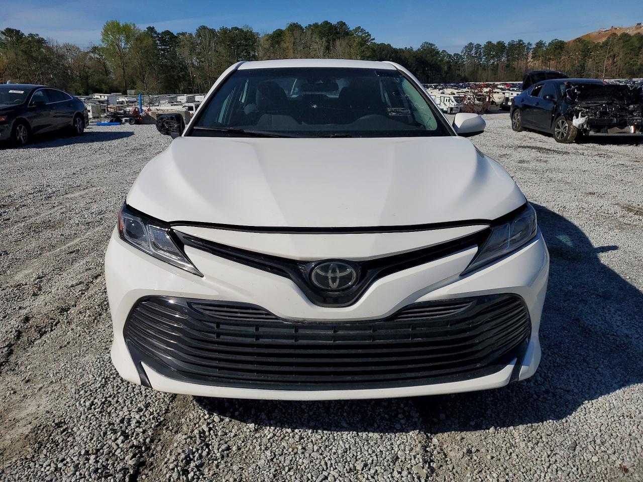 2020 Toyota Camry le