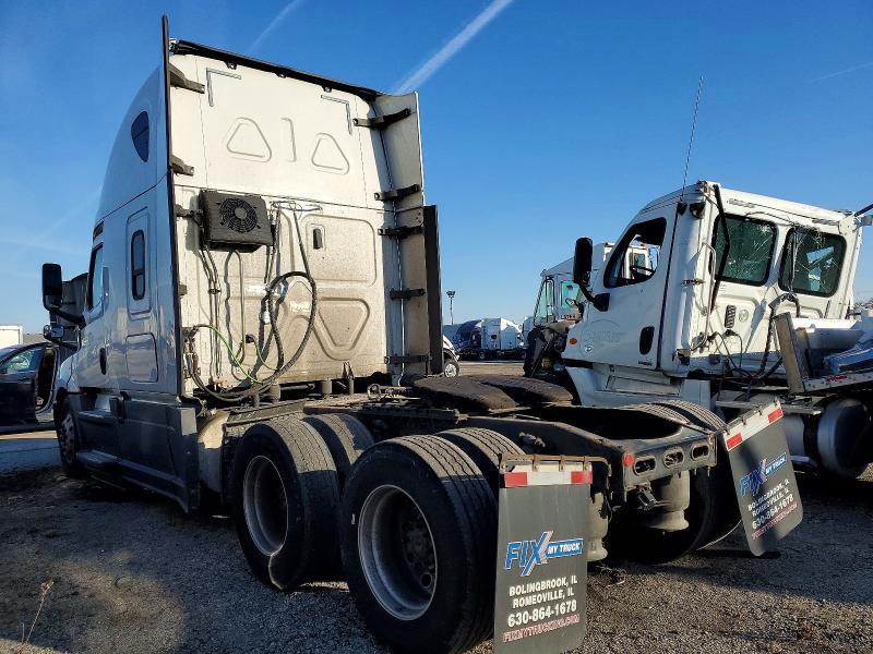 2020 Freigliner 2020 Freightliner Cascadia 126 Semi Truck