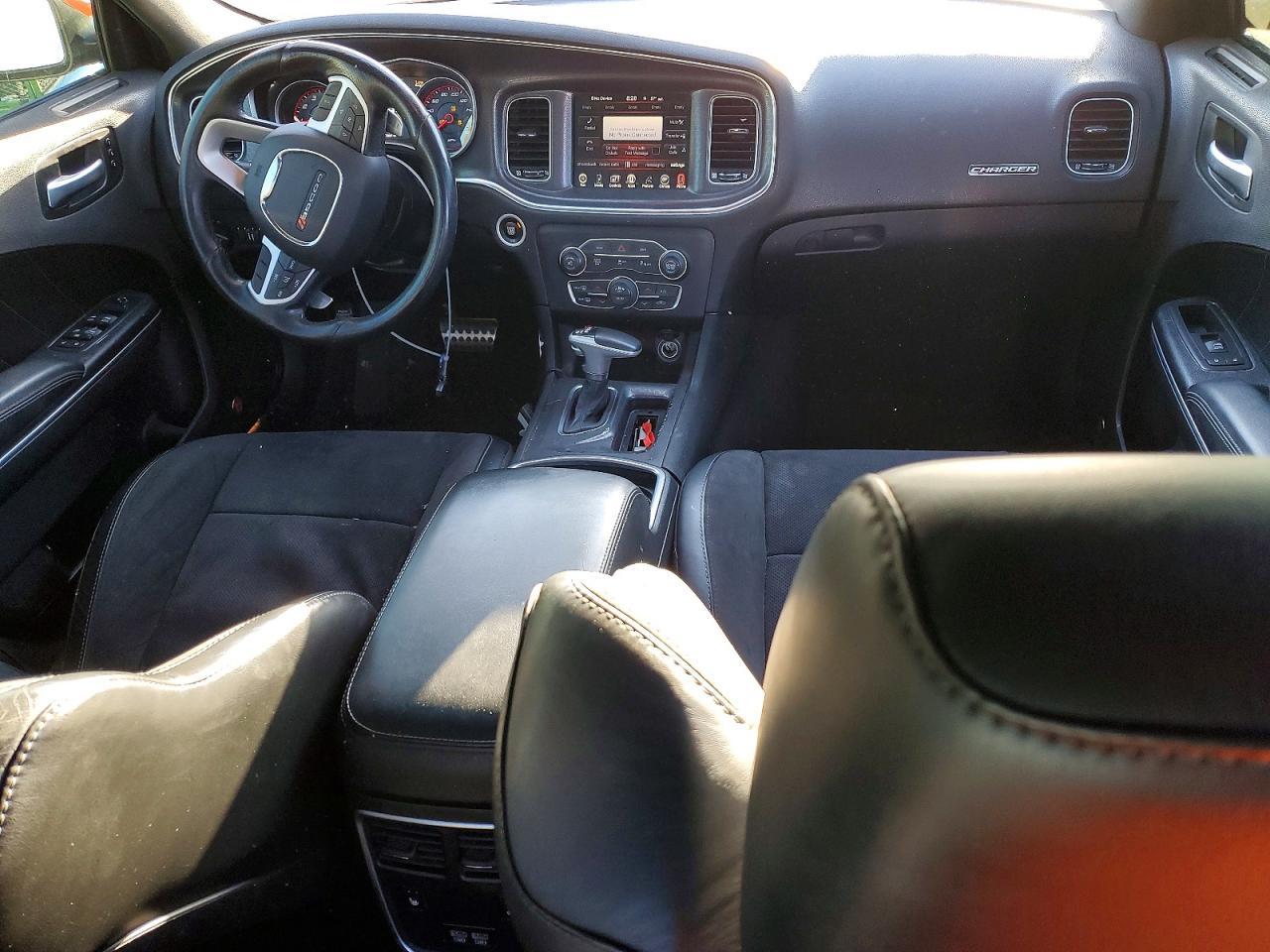 2016 Dodge Charger r