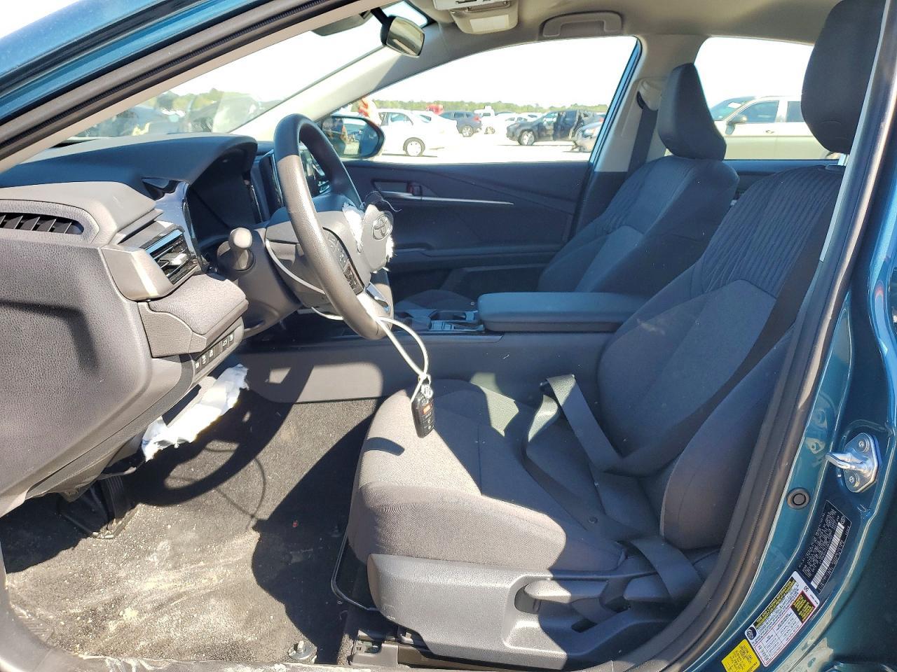 2026 Toyota Camry le