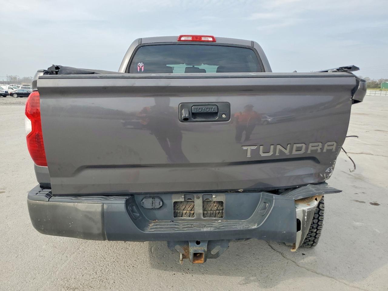2015 Toyota Tundra SR5