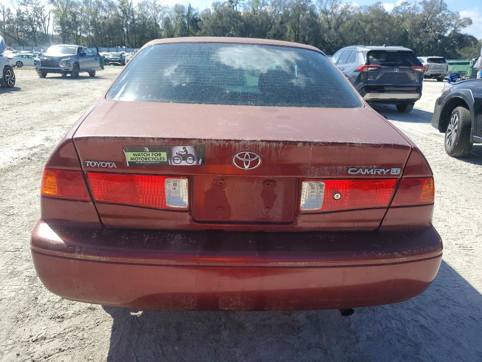 2000 Toyota Camry le