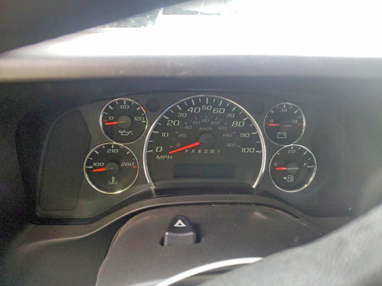 2023 Chevrolet Express G3500 BOX Truck