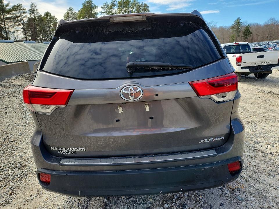 2018 Toyota Highlander xle