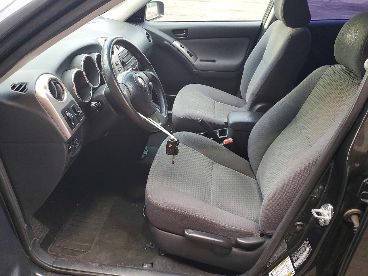 2005 Toyota Matrix Base