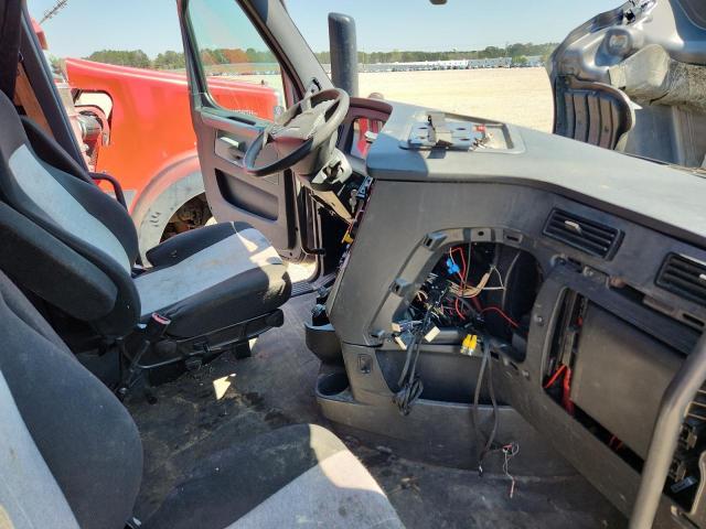 2020 Freightliner Cascadia 126