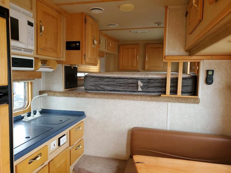 2003 Xmfi 2003 Titan Horse Trailer