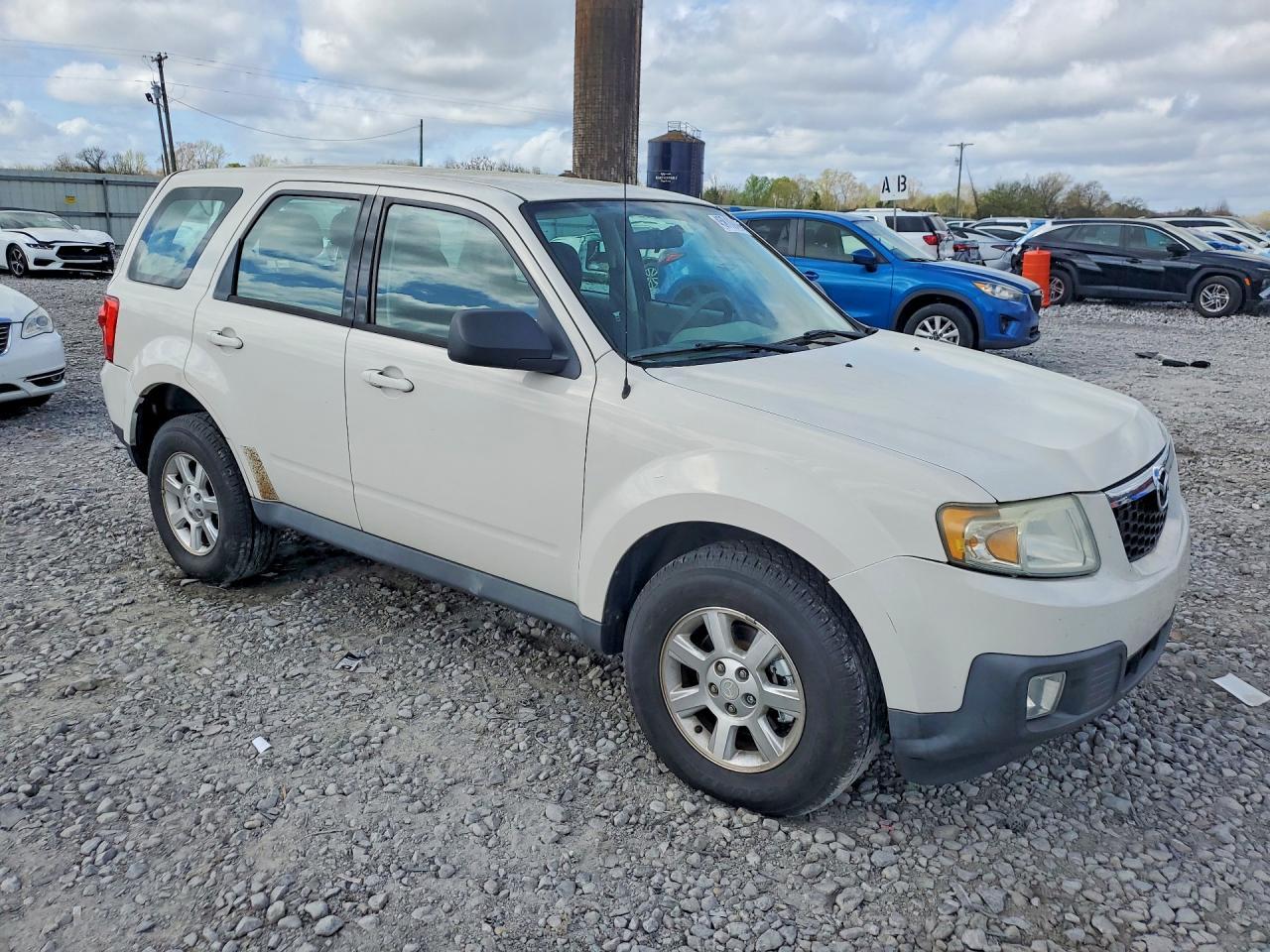 2010 Mazda Tribute i
