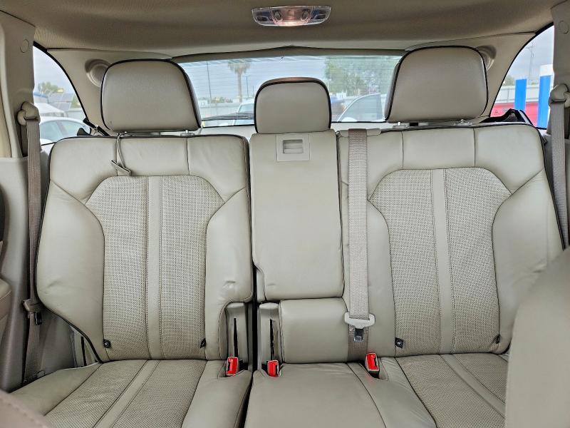 2013 Lincoln Townhouse MKX