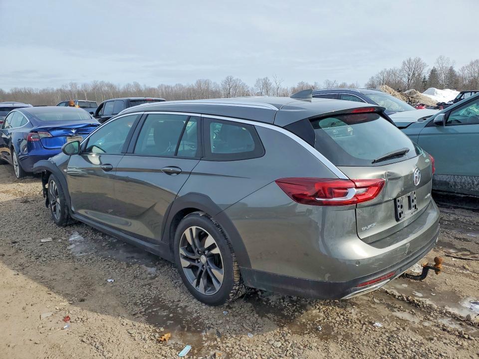 2018 Buick Regal Tourx Essence