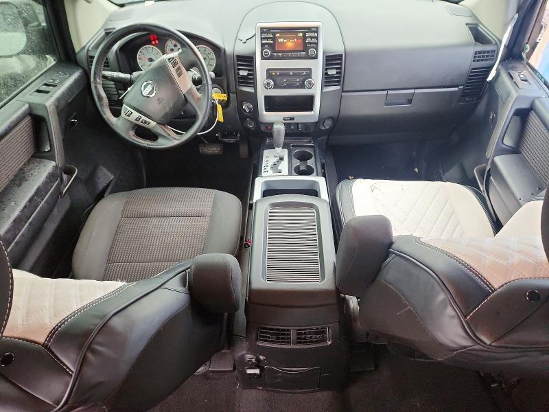 2013 Nissan Titan SV