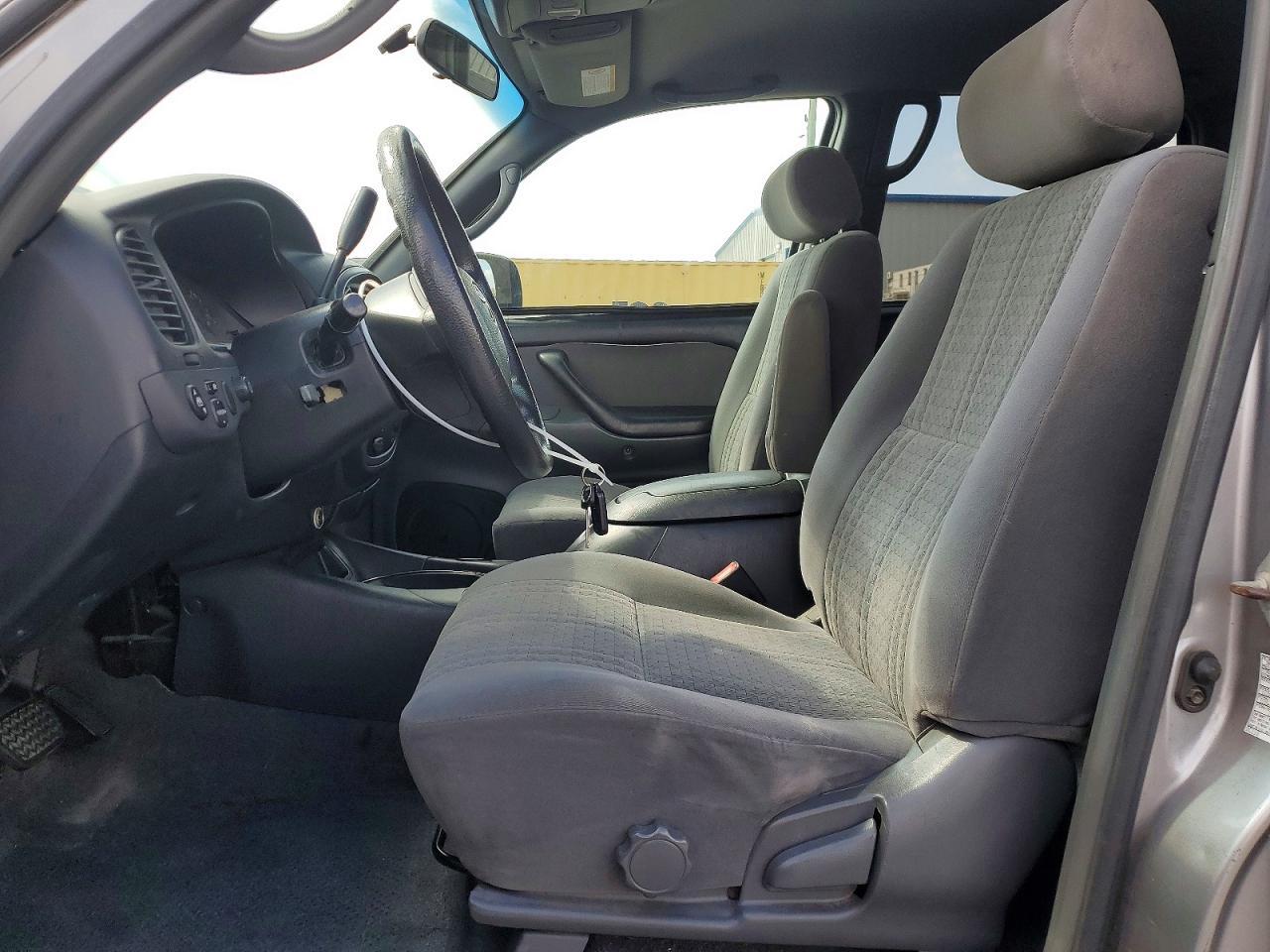 2004 Toyota Tundra SR5