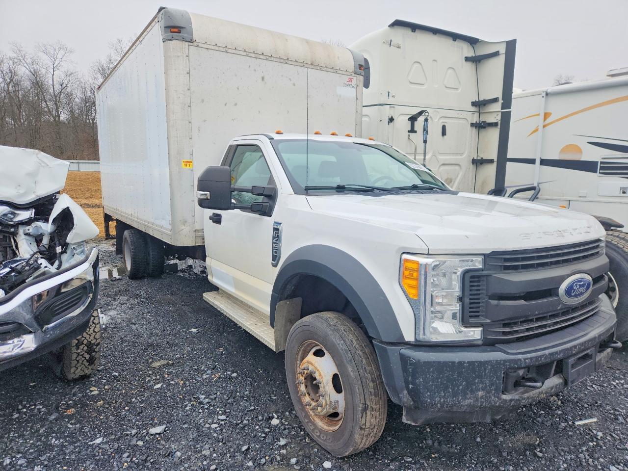 2017 Ford F450 Super Duty BOX Truck
