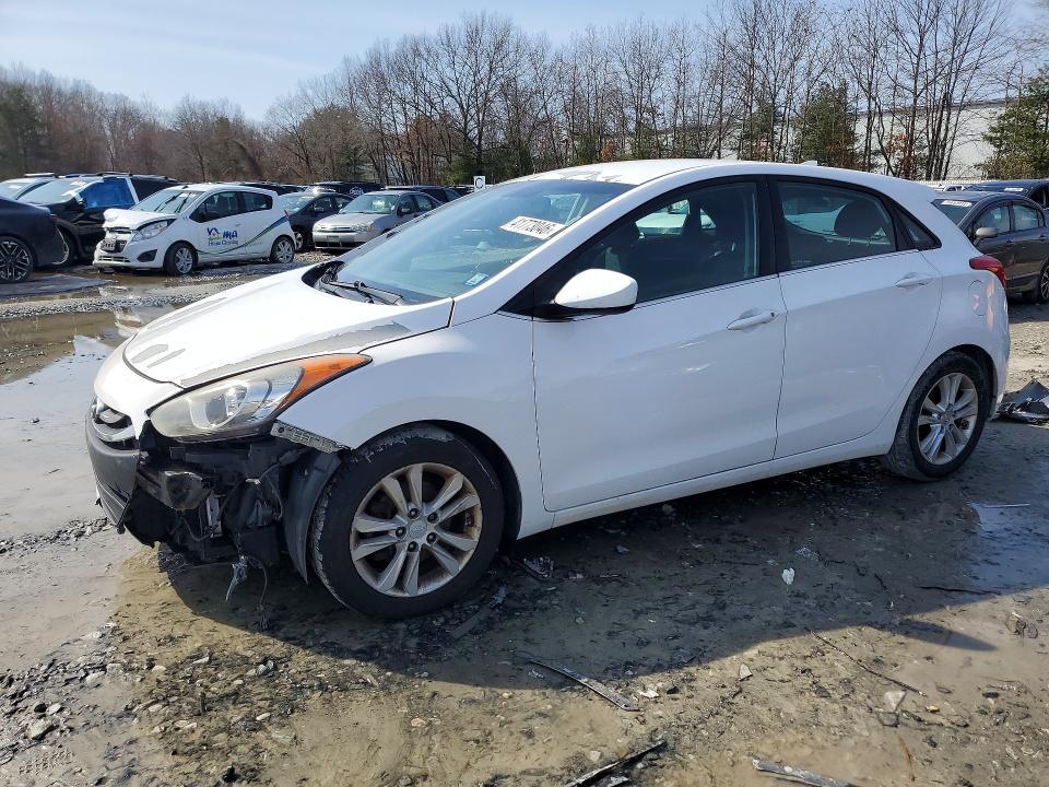 2013 Hyundai Elantra gt Base