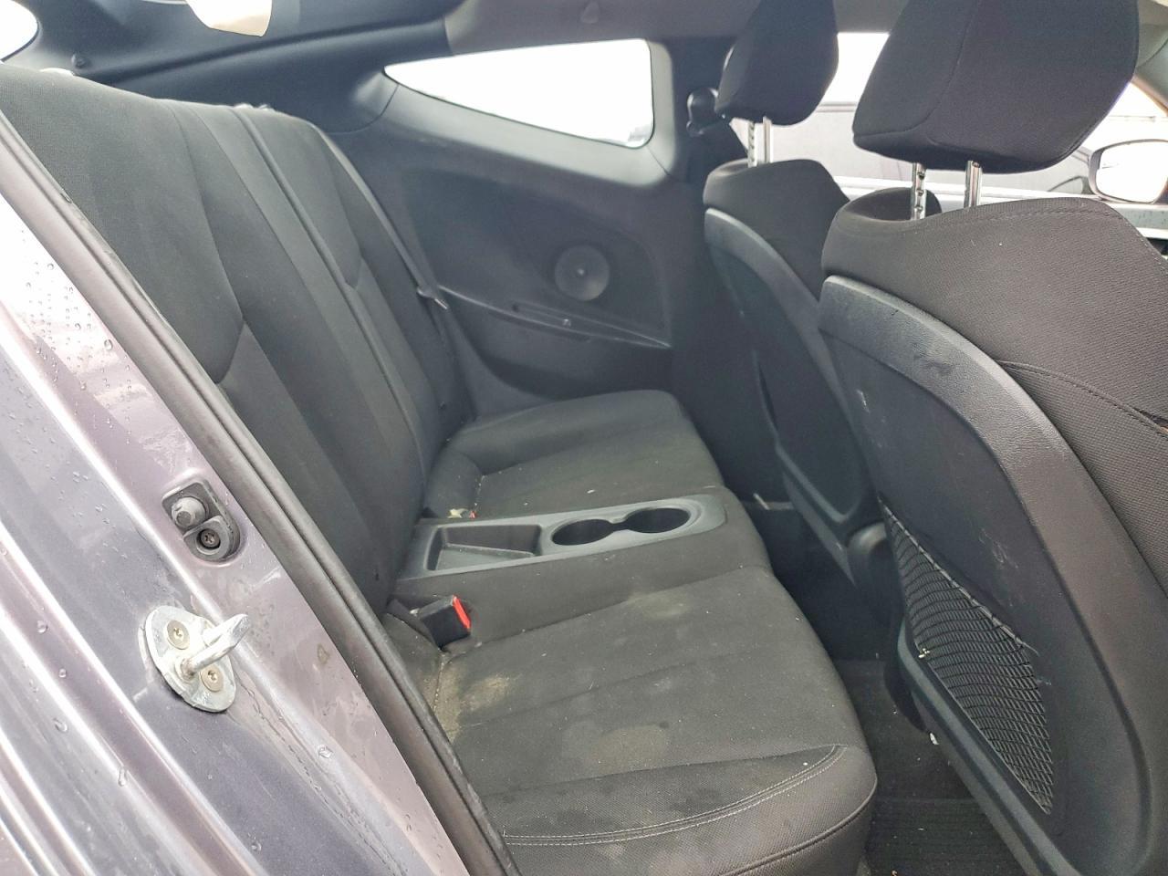 2016 Hyundai Veloster Base