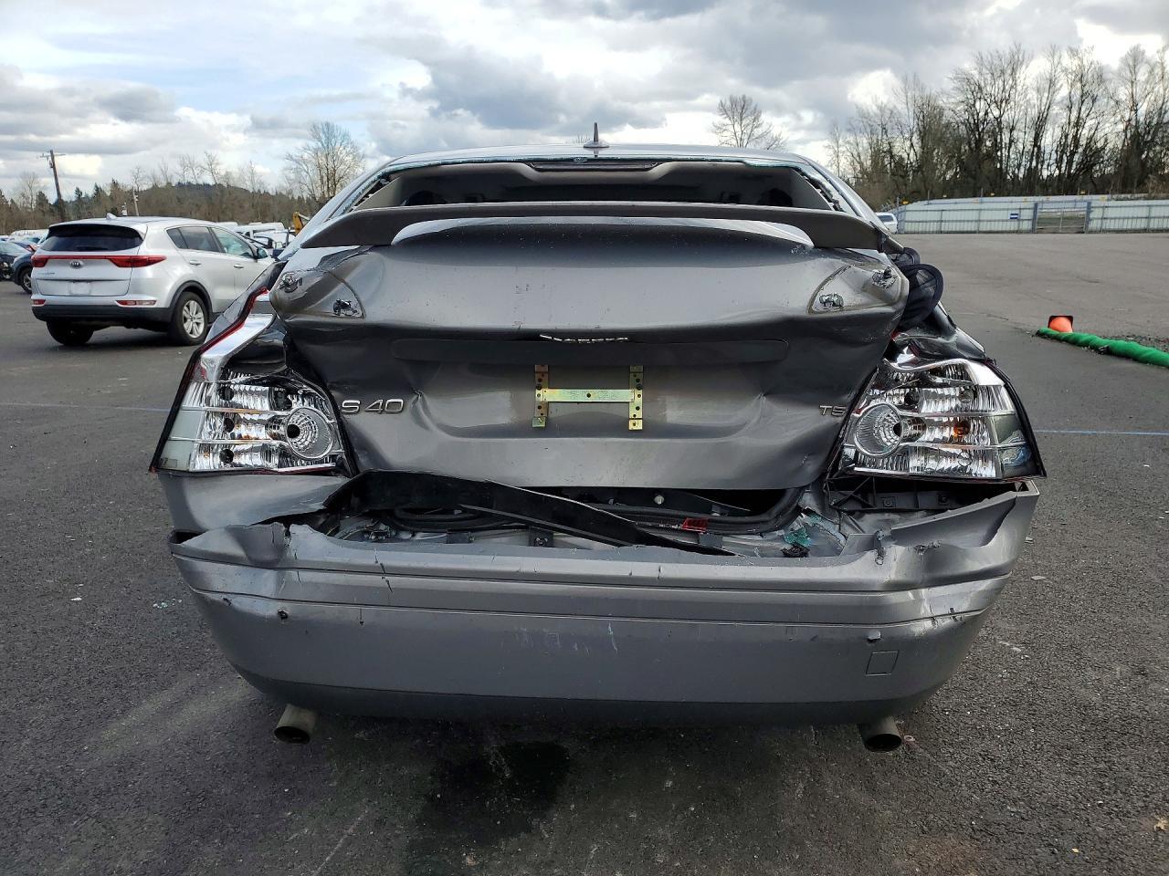 2004 Volvo S40 T5