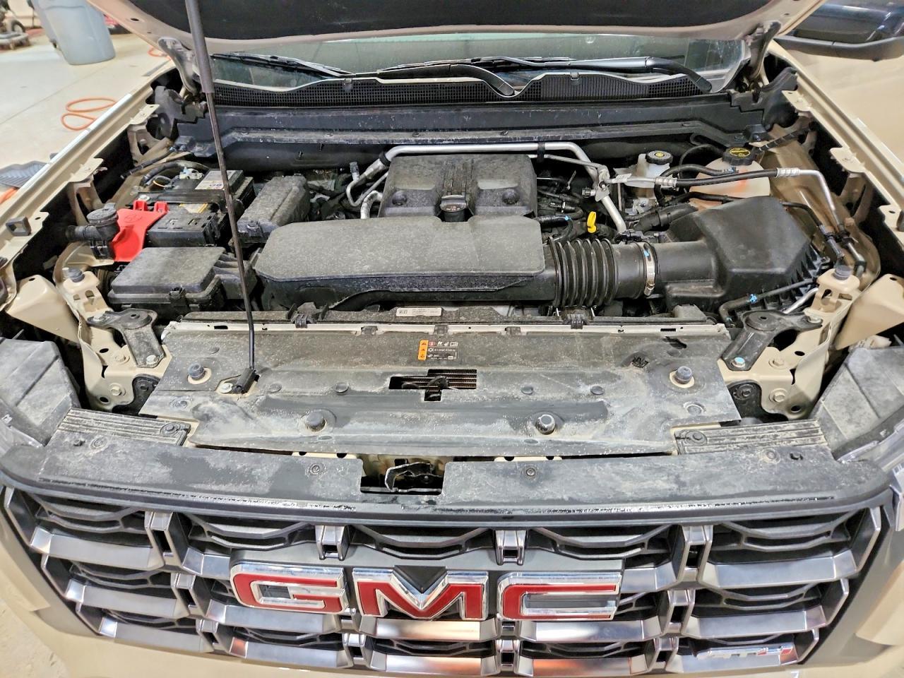 2024 GMC Canyon AT4