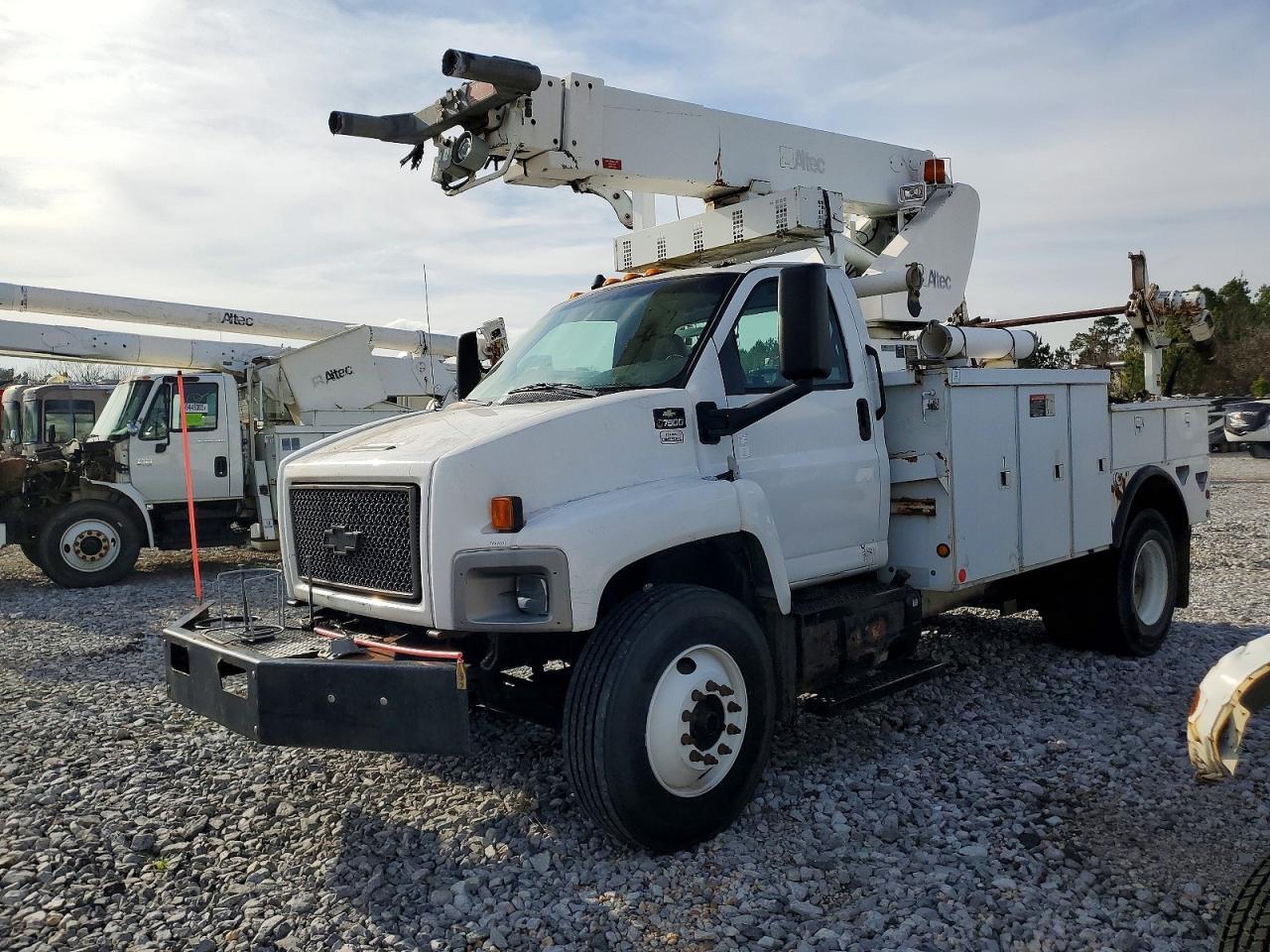 2007 Chev Rolet C7000 Cable Placer Bucket Truck