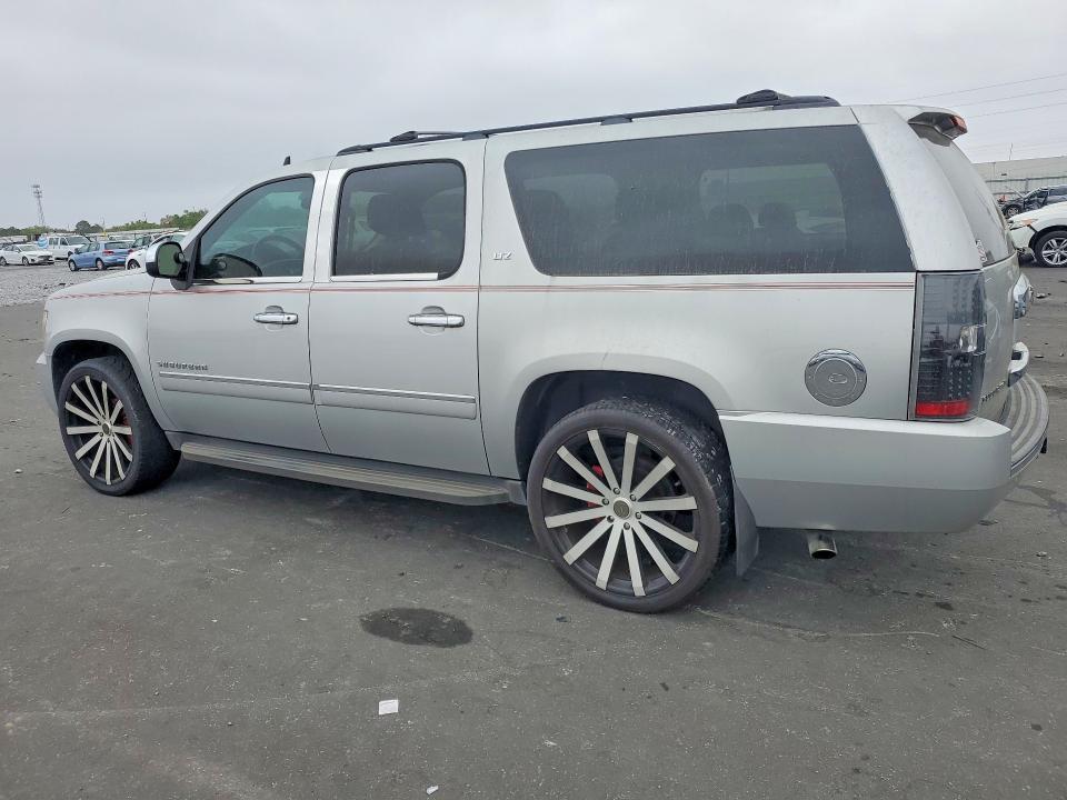 2011 Chevrolet Suburban C1500 ltz