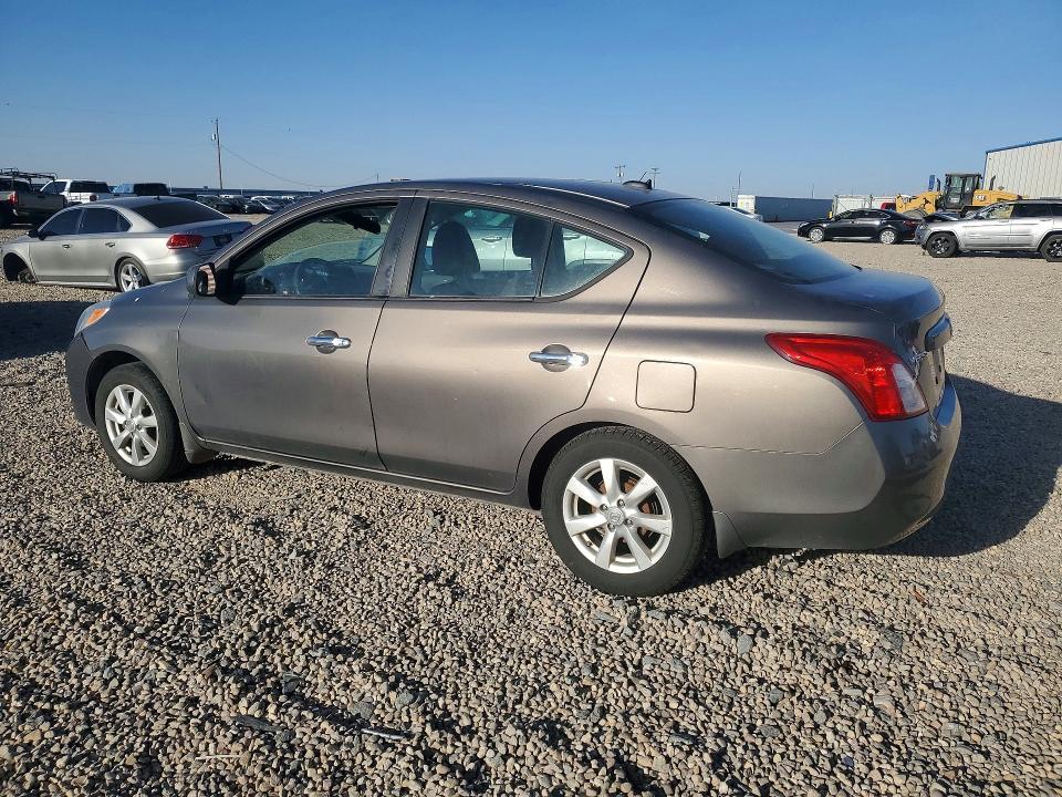 2012 Nissan Versa 1.6 s