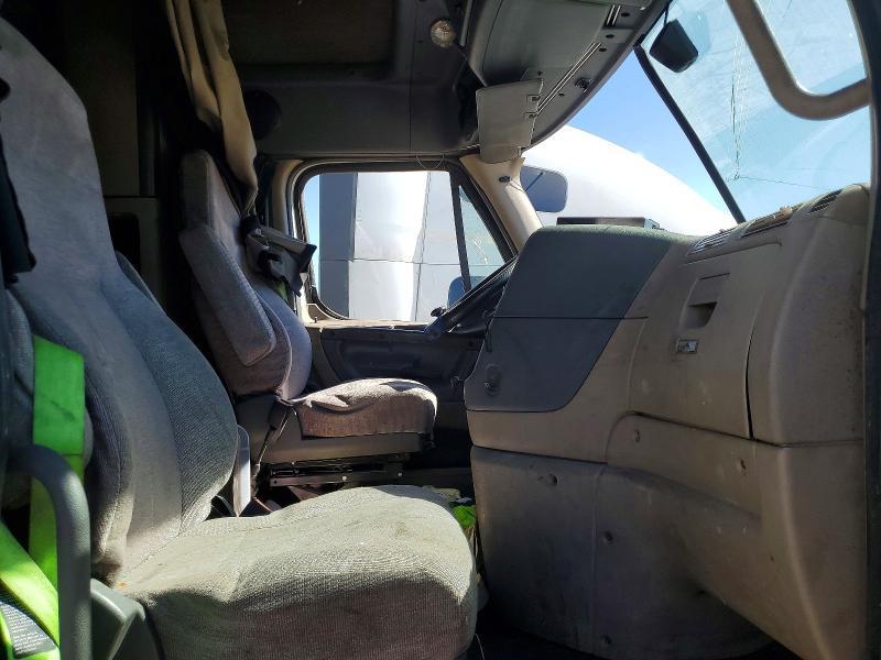 2016 Freightliner Cascadia 125 Semi Truck