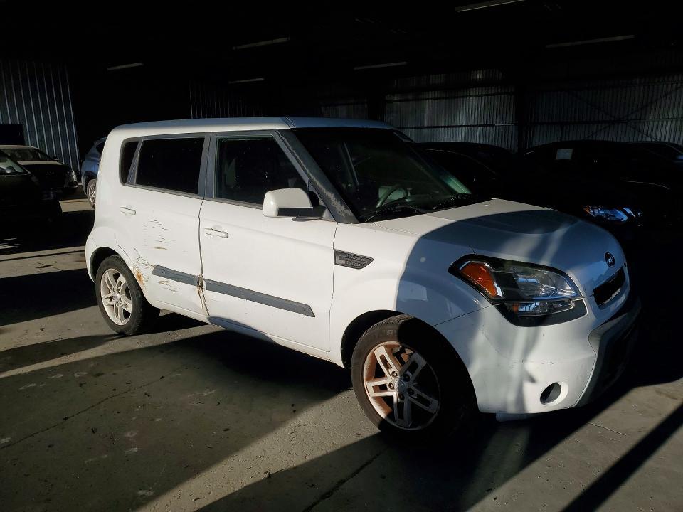 2011 KIA Soul +