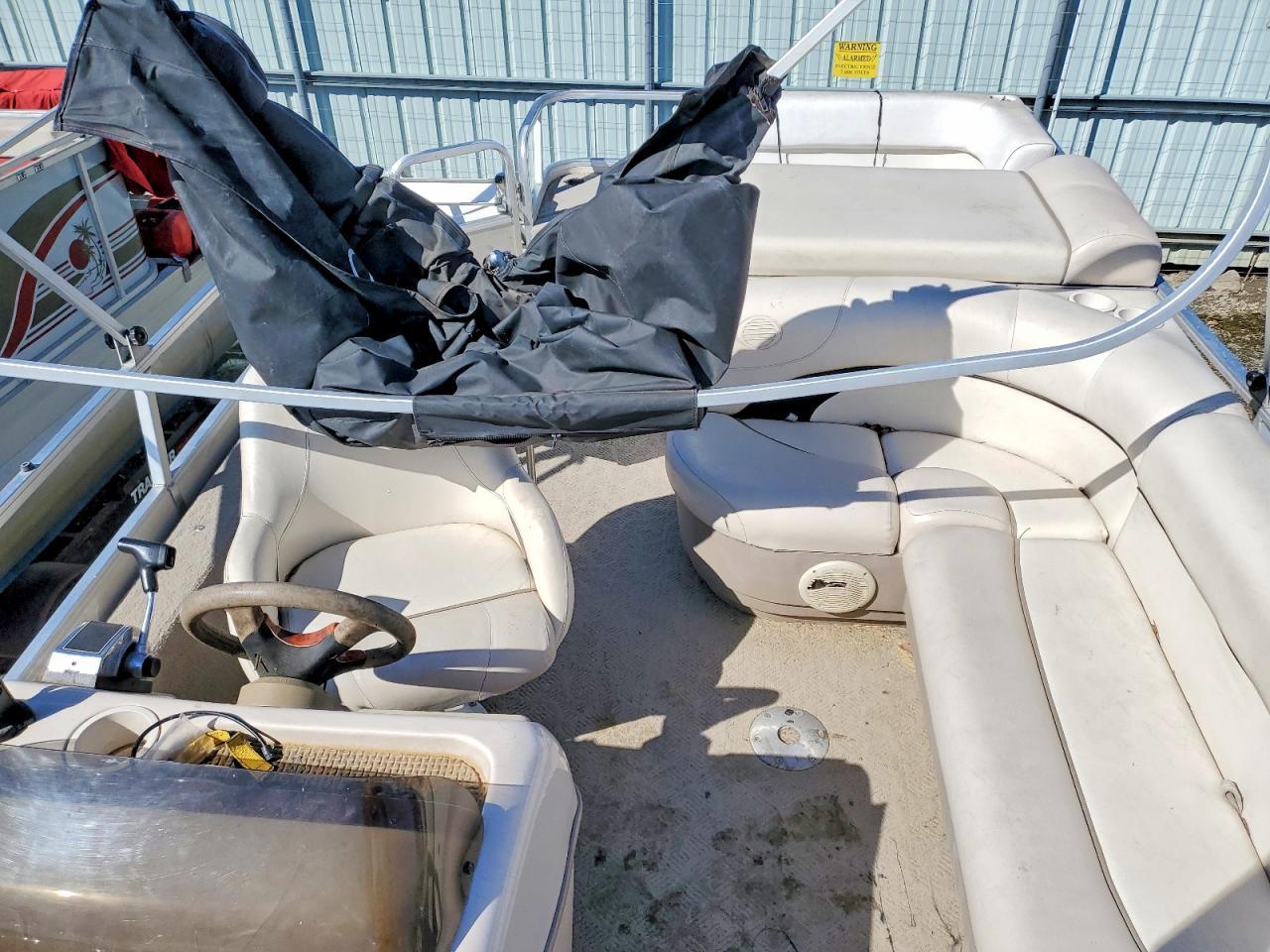 2005 Sun Tracker Boat-Boat