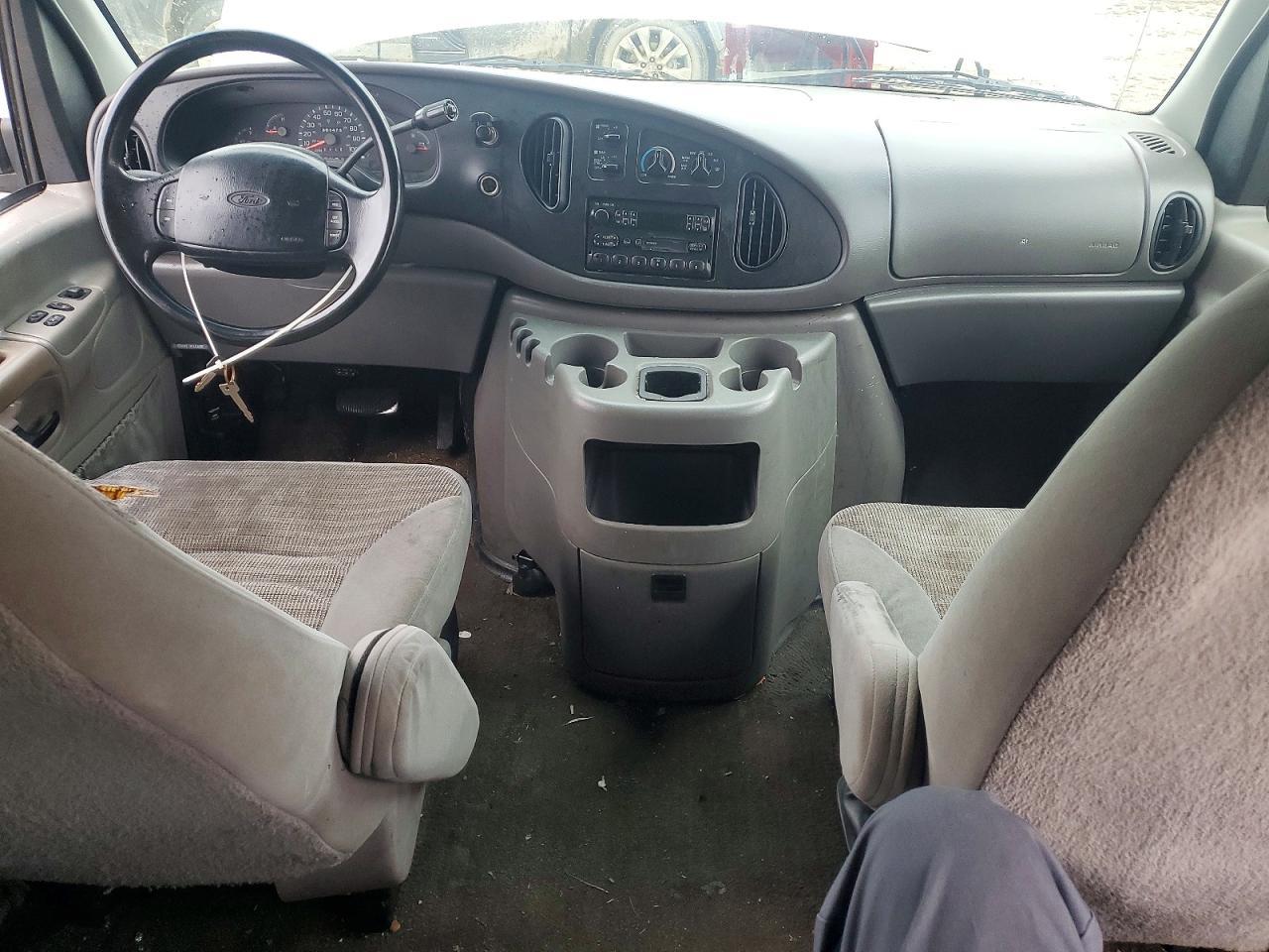 2000 Ford Econoline E350 Super Duty Wagon