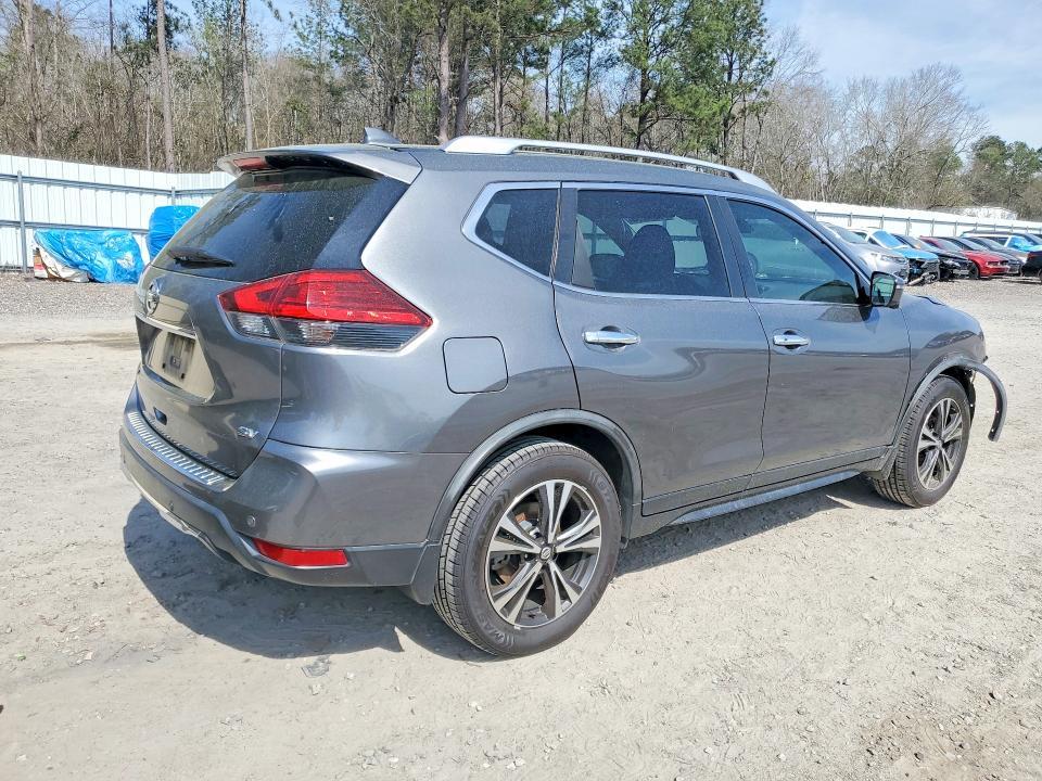 2020 Nissan Rogue sv