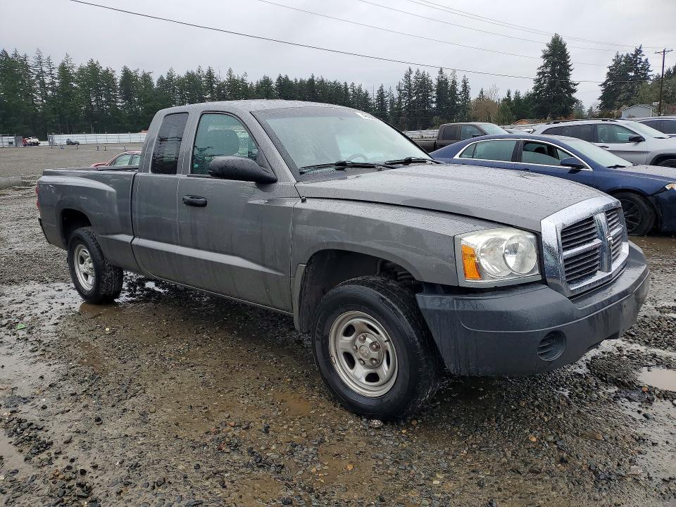 2005 Dodge Dakota st