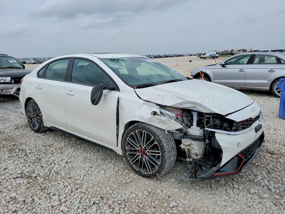 2022 KIA Forte gt