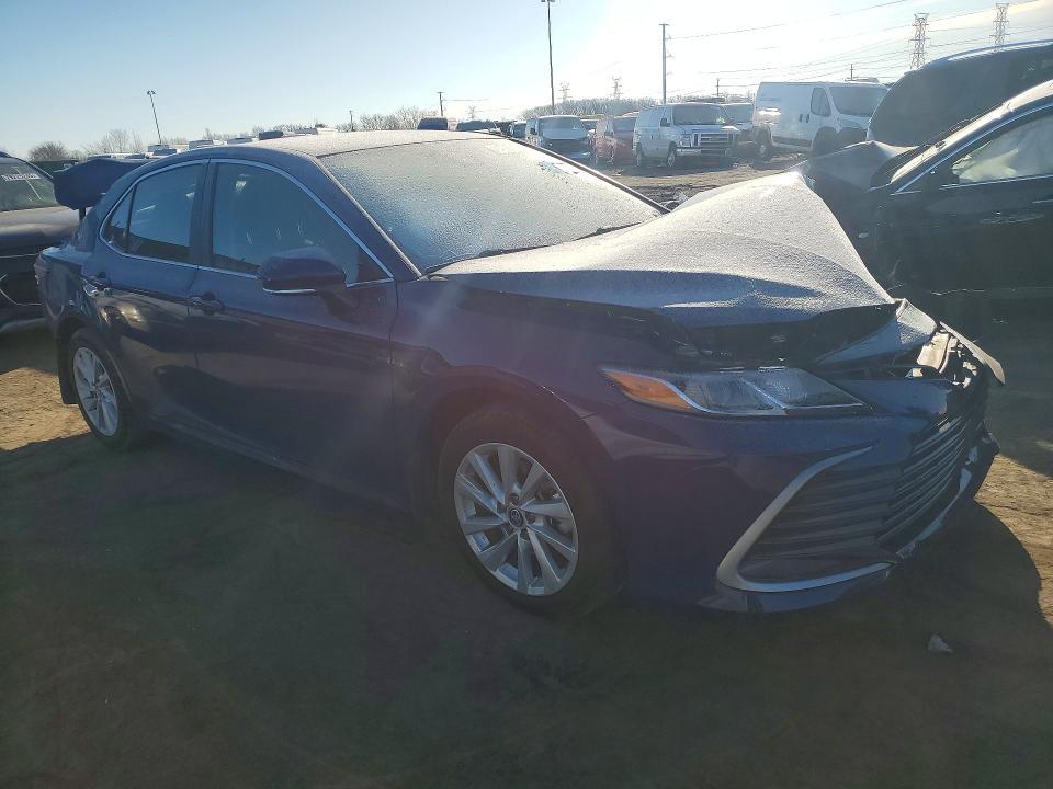 2023 Toyota Camry le