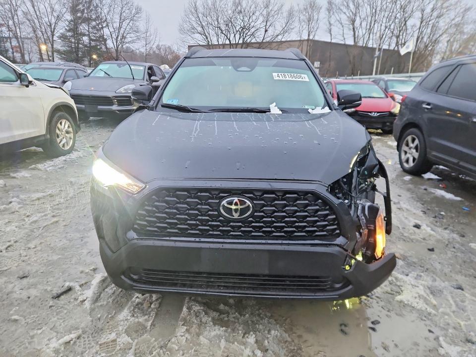 2025 Toyota Corolla Cross le