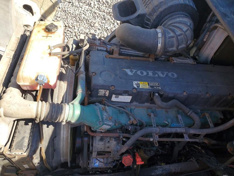 2007 Volvo VNL Semi Truck