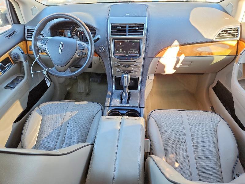 2011 Lincoln Townhouse MKX